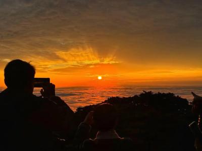 Sunset in Mount Huangshan