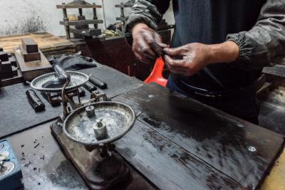 Huangshan Hu Kaiwen Ink Factory